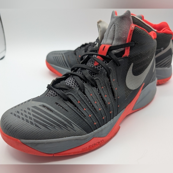 Nike Zoom Get Buckets Men's Black and Gray Athletic Shoes with Red Accents Sz 12 - Picture 3 of 7